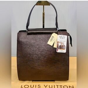 Louis Vuitton Vintage 2001 Figari MM EPI Bag       Moca/ Silver Hardware